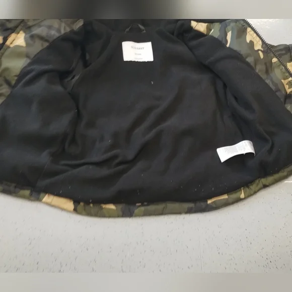 -Old Navy Hooded Frost-Free Puffer Jacket Toddler Camo Size: 12-18 M - Picture 5 of 9